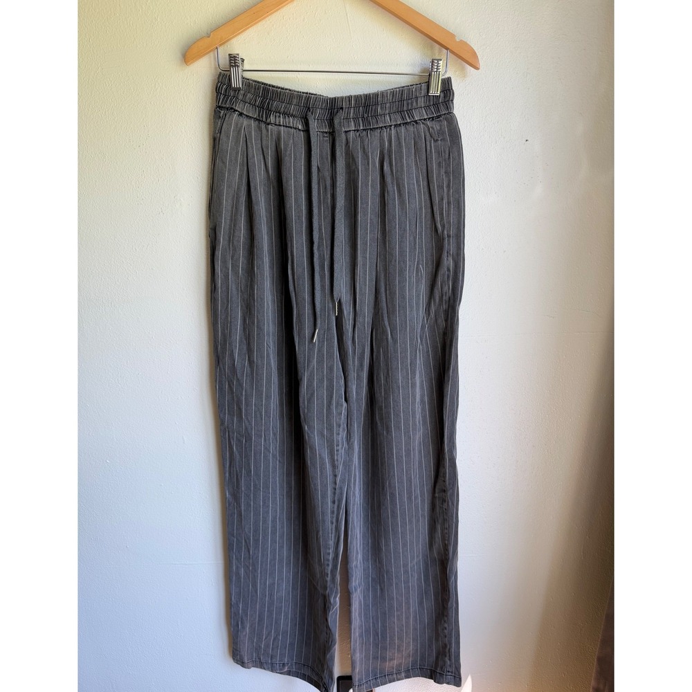 Davi & Dani Grey Pinstripe Wide Leg Tencel Pants Medium NWT Drawstring Elastic